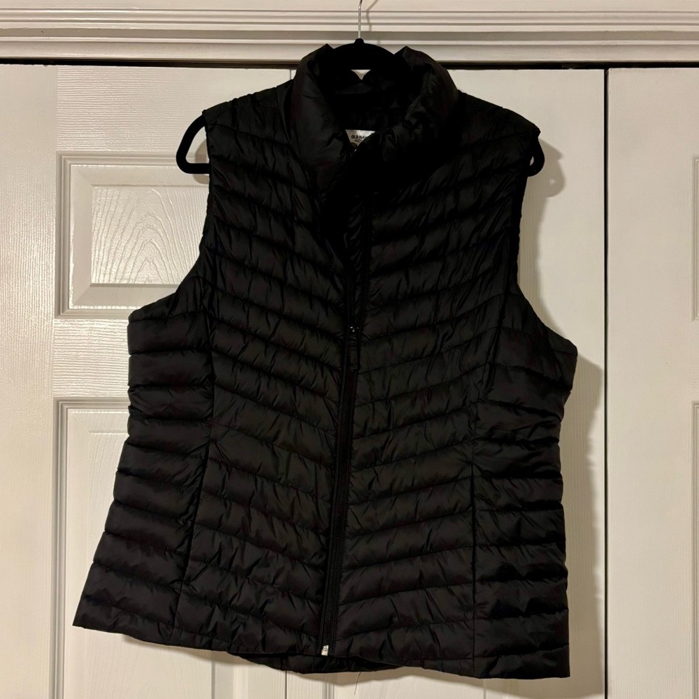 Old Navy Women's Black Quilted Vest